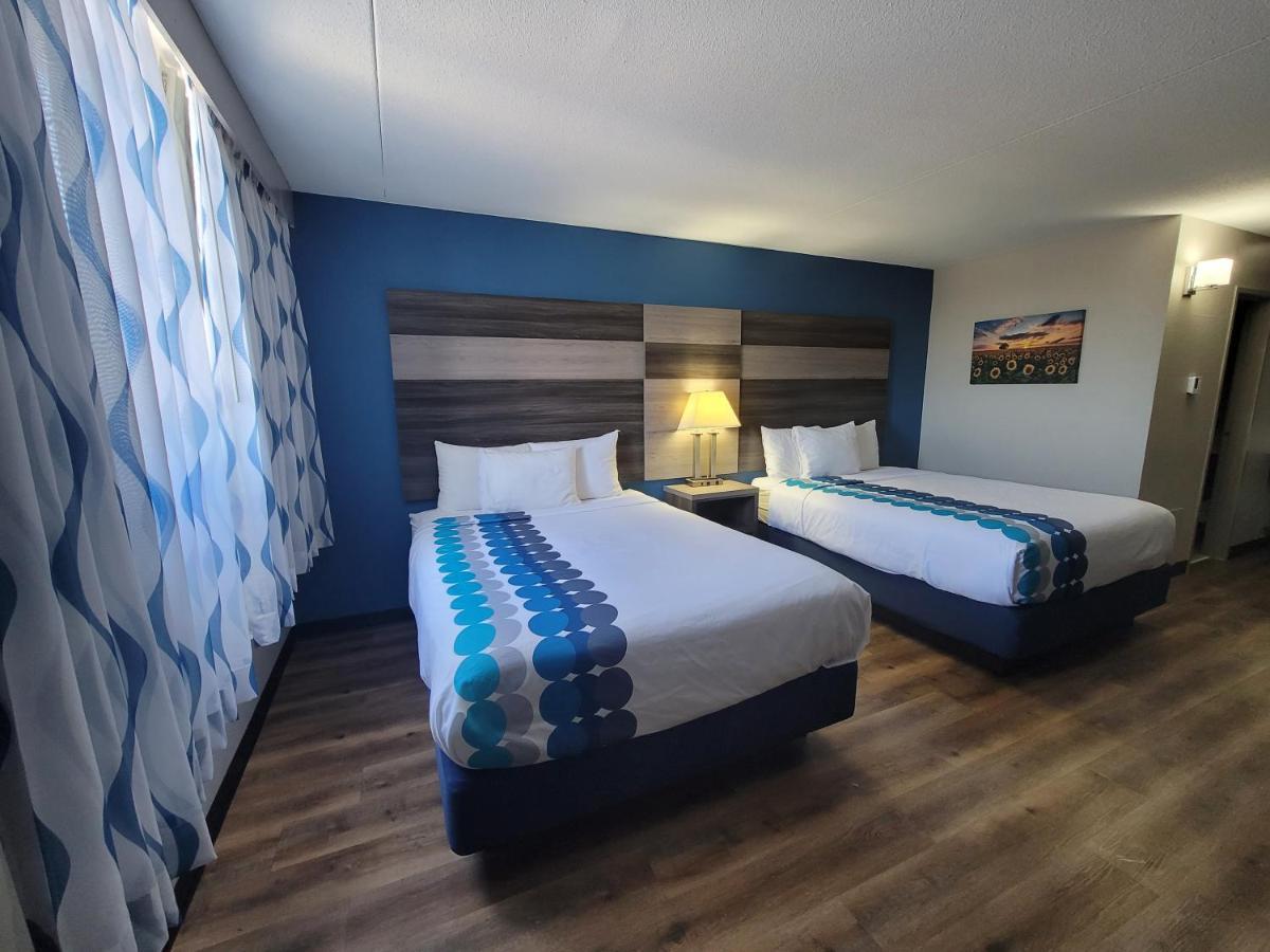 Wingate By Wyndham Wichita Airport Hotel Exterior foto