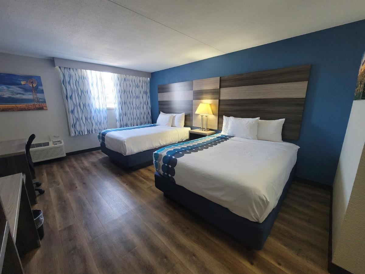 Wingate By Wyndham Wichita Airport Hotel Exterior foto